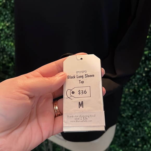 Clara sunwoo black keyhole neck top - Picture 4 of 6